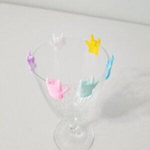 6pcs. Fun Hand Gesture Silicone Wine Marker Barware Glass Charm Drink Tracker
